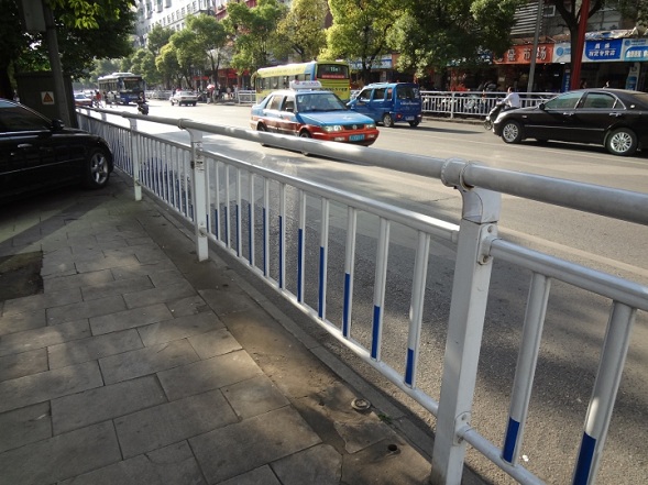 人行护栏