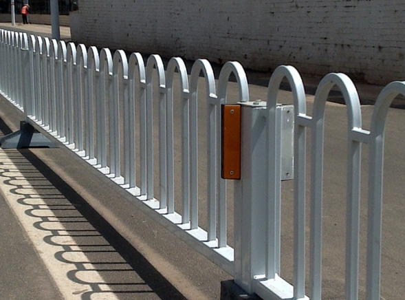 京式护栏矩管型