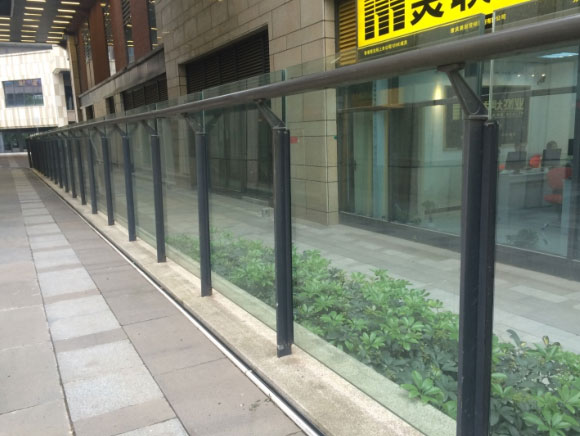 商业玻璃护栏