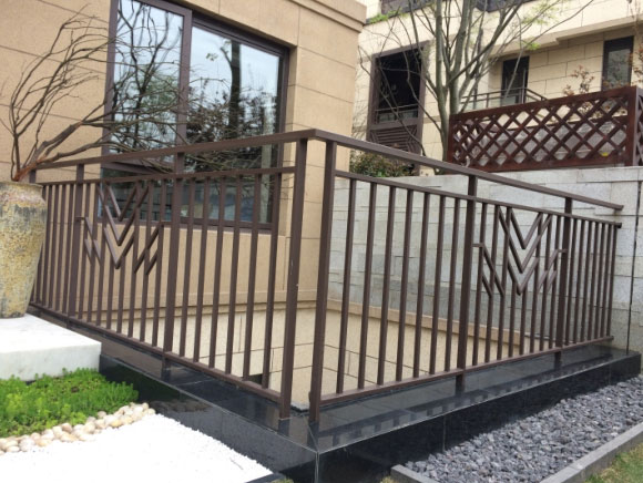 铁艺阳台护栏