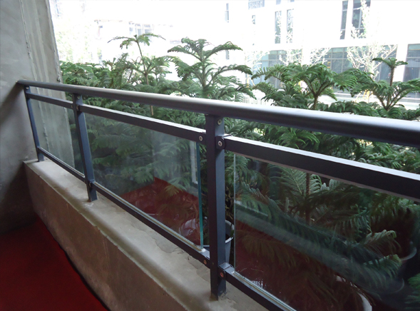 组装式阳台玻璃护栏