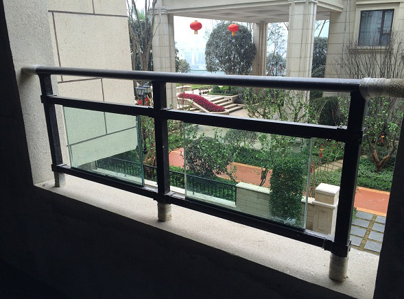 组装式阳台玻璃护栏