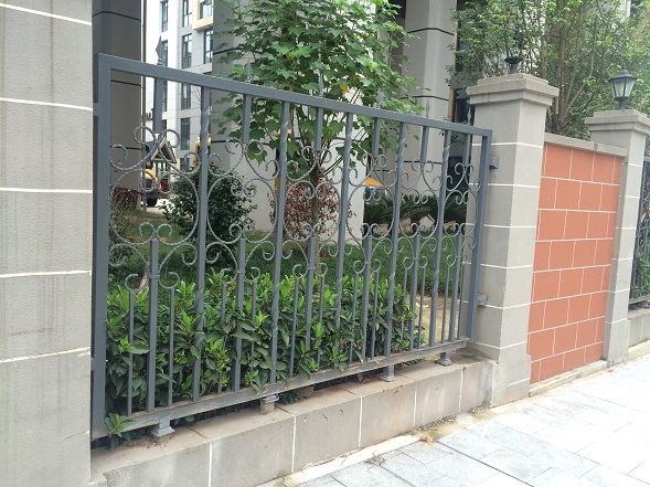 铁艺围墙护栏