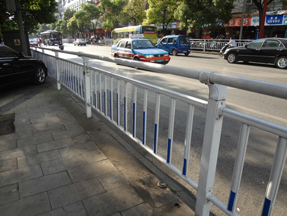 人行道路隔离护栏