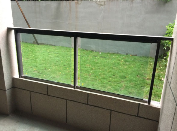 铝合金玻璃护栏