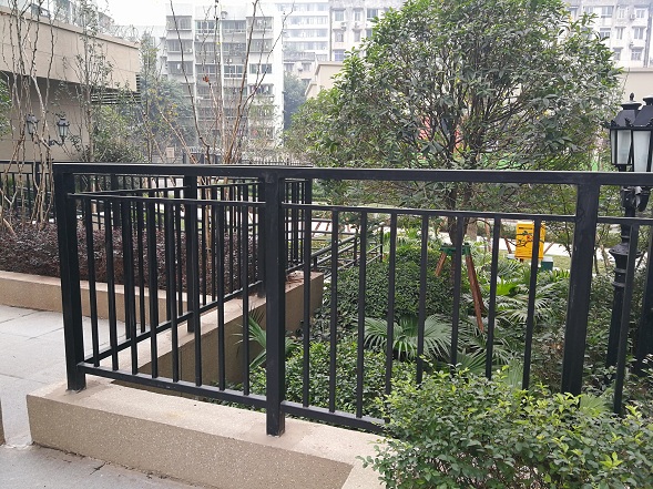 铁艺阳台护栏