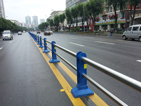 道路护栏隔离型