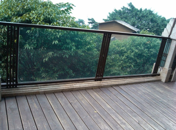 铁艺阳台玻璃护栏