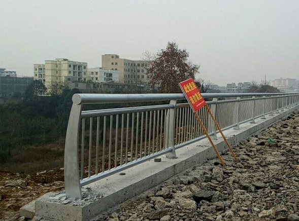 遵义正安县人行护栏