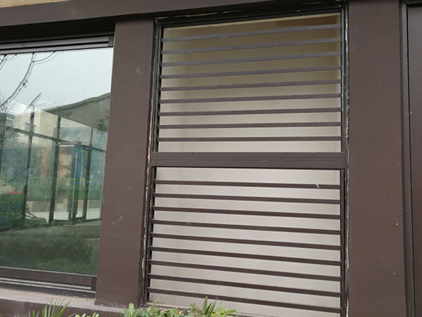 铝合金矩管百叶窗