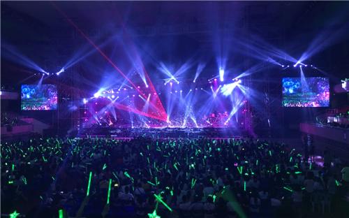 成都隆鑫地产 十里画卷明星演唱会