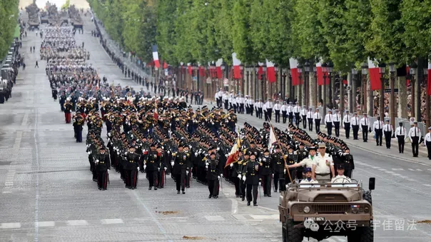 《费加罗报》2026法国工程师排名发布！榜首毕业年薪5.3万欧，前三甲依然稳如泰山！