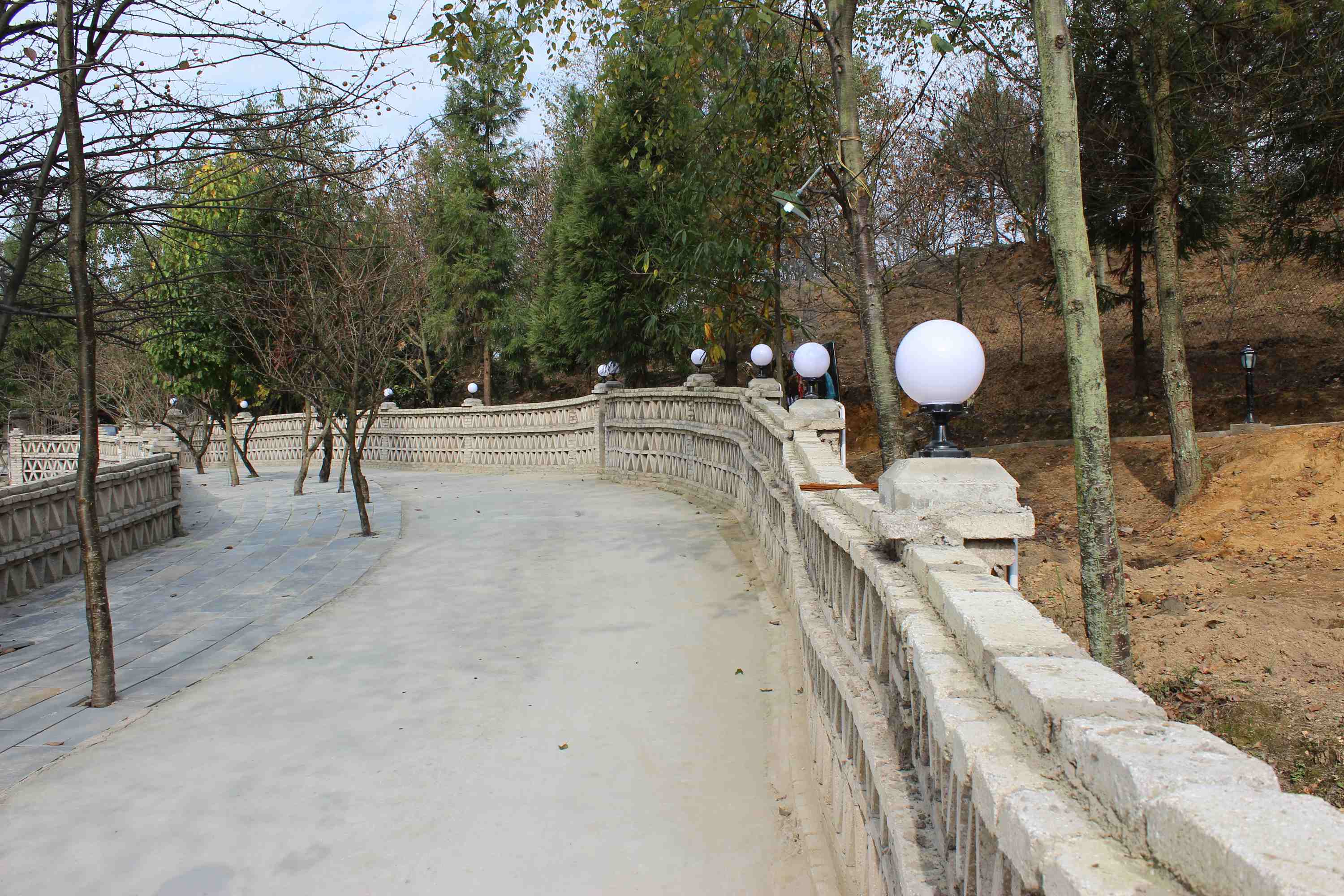 <span style="color:#101214;font-family:PingFang SC, Segoe UI, Arial, Microsoft YaHei, 微软雅黑, 宋体, Malgun Gothic, sans-serif;font-size:14px;background-color:#FFFFFF;">Guiyang - Hilltop Family Resort</span>