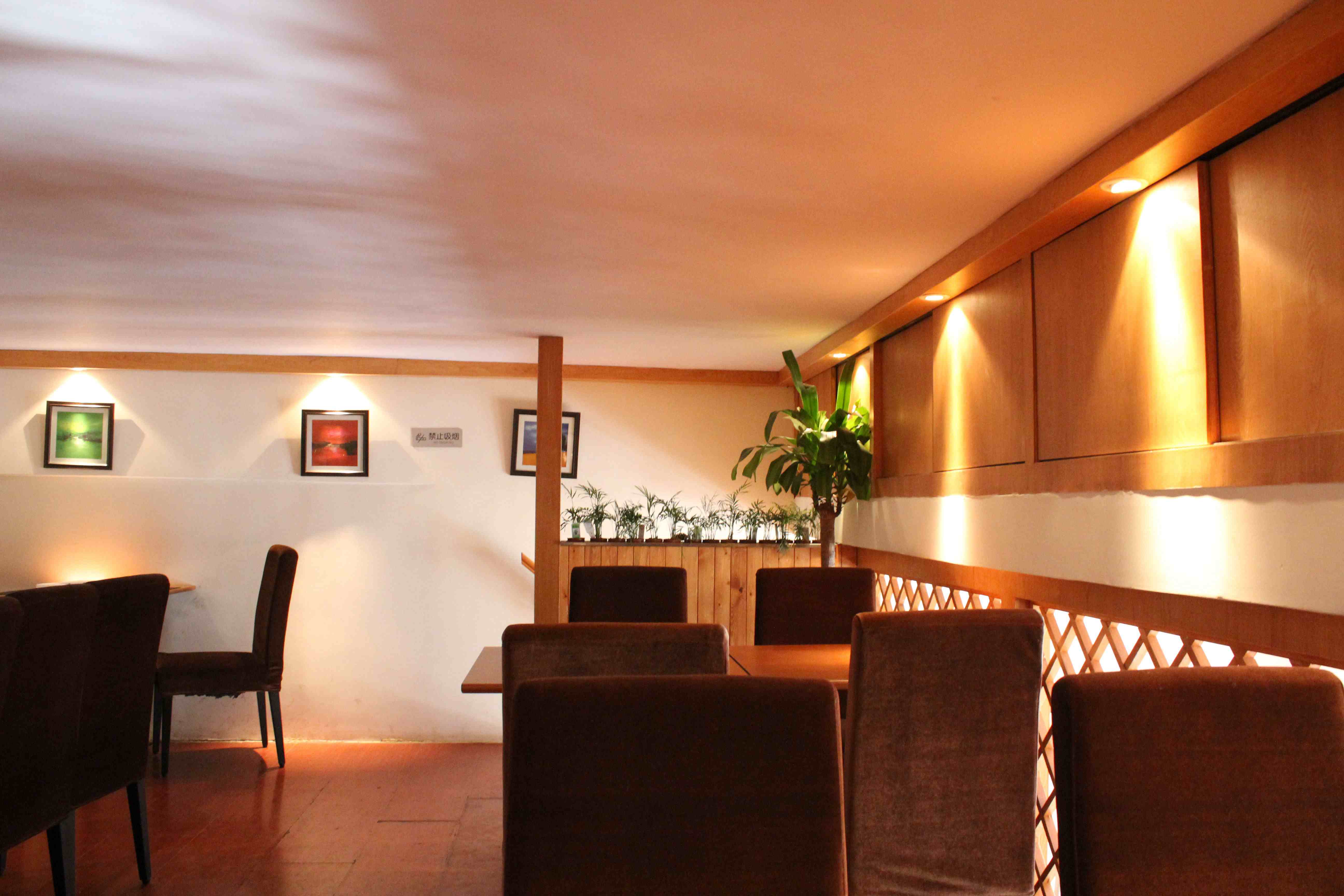 <span>Communication University -&nbsp; New Restaurant</span>