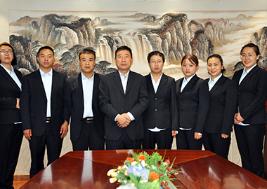 公司管理团队合影