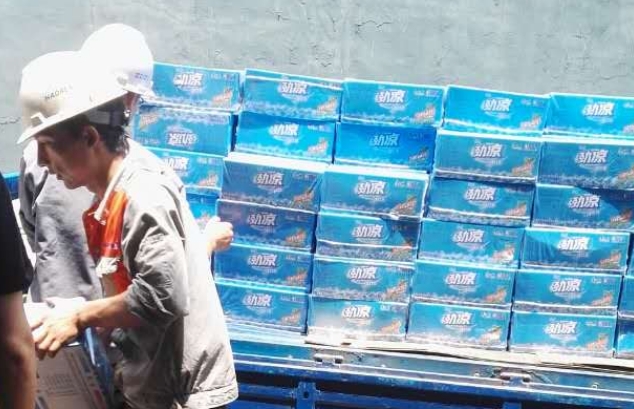 夏日抗高温 公司送清凉