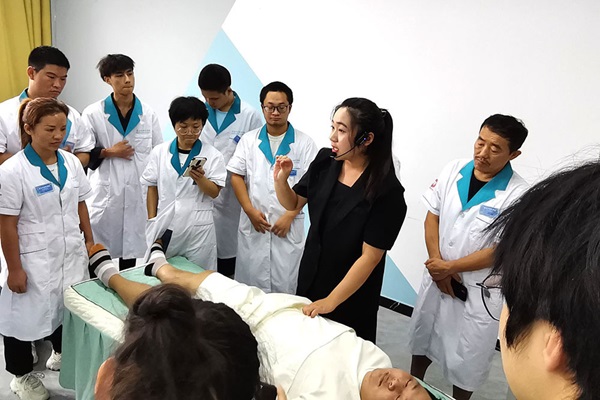 中医推拿培训全科班​