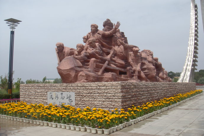 青藏公路的筑路大军—————格尔木将军楼纪念馆