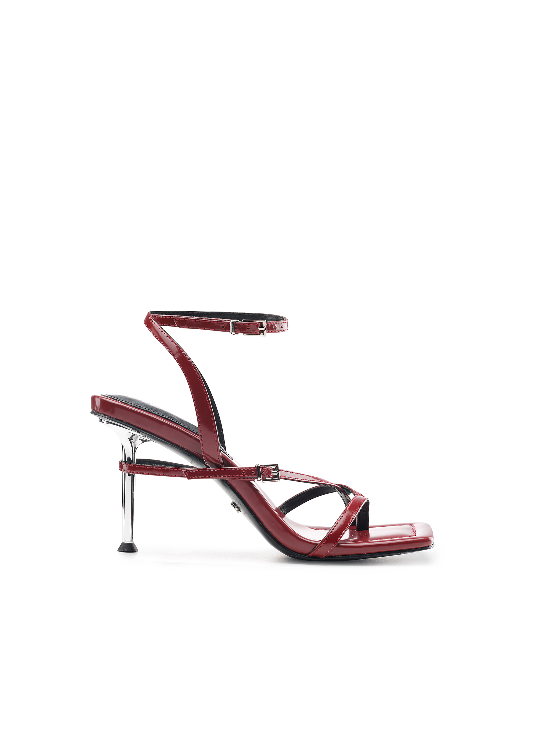 开边珠牛皮细皮带方头金属细高跟夹趾时装凉鞋