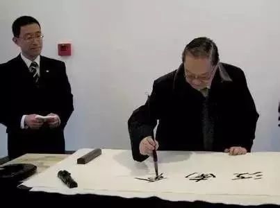 家族会留影：西湖论剑到江南会，家族的传承与力量