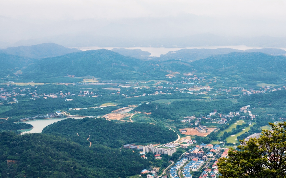 《中共广东省委办公厅 广东省人民政府办公厅关于推进环南昆山—罗浮山县镇村高质量发展引领区建设的意见》（全文）