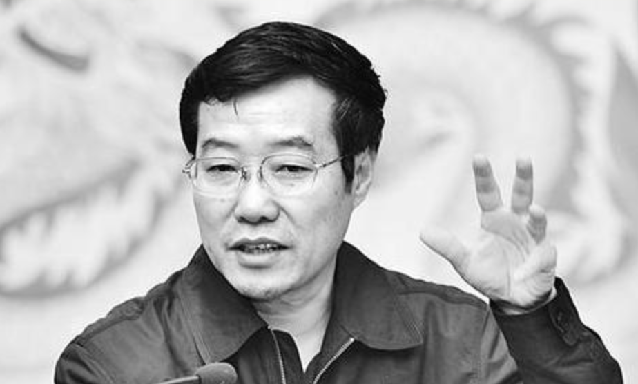 中央党校党建部主任王长江是到龄退休？
