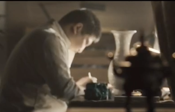 熊松涛，熊氏珐琅第三代传人，非物质文化遗产传承人