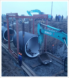 使用龙门架过高压线