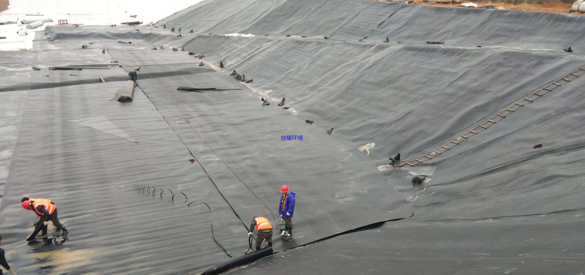 万年飞灰填埋场防渗系统