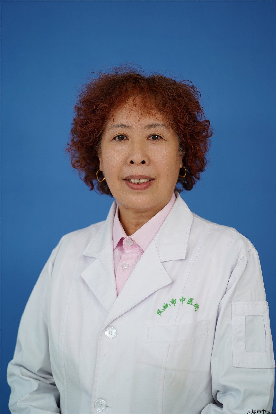 <strong><span style="font-size:18px;">李静坤</span></strong>