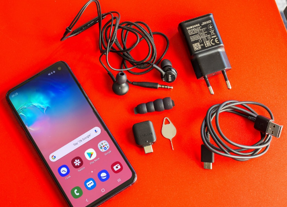 三星S10e Samsung Galaxy S10e