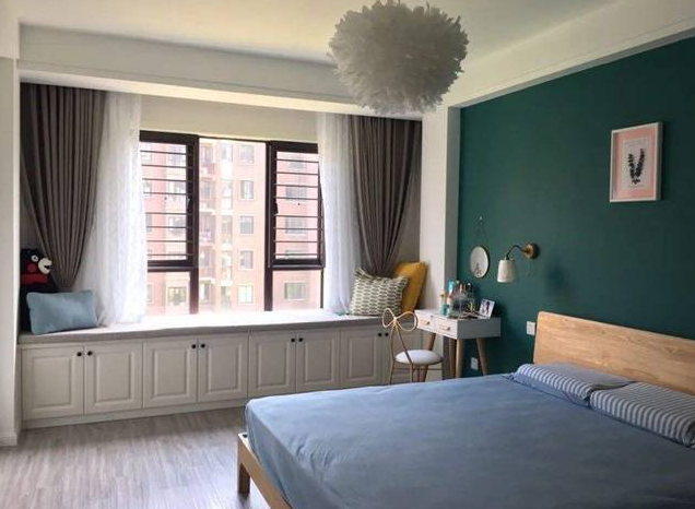 单身女性想提高桃花运 你可以把玫瑰放在客厅里