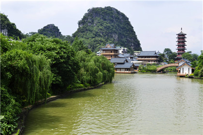 购买别墅必知别墅大门风水禁忌-易德轩风水设计网