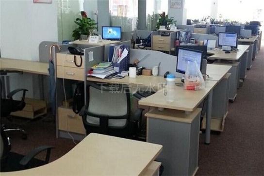 办公桌摆放风水禁忌 办公桌摆放风水介绍-易德轩风水装修设计网