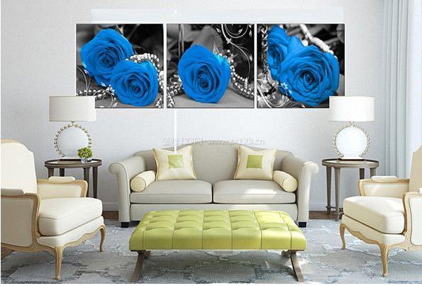 客厅背景墙挂画风水讲究 你不知道的风水知识-易德轩风水装修设计网