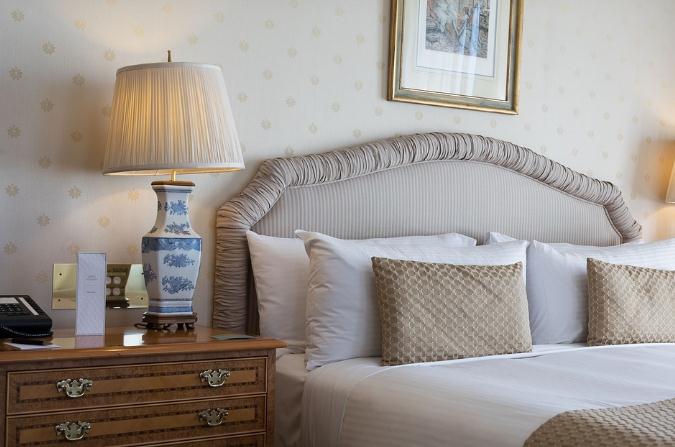 卧室墙画风水禁忌介绍 -易德轩风水设计网