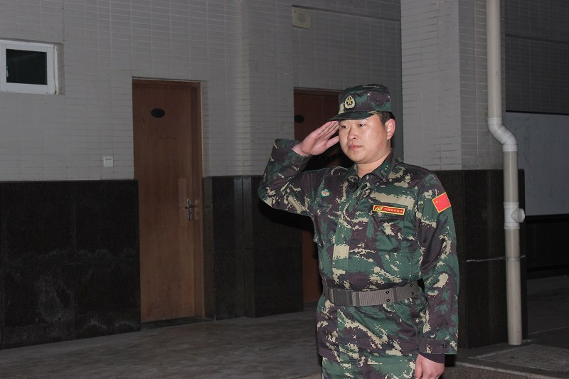  北京兵锋训练营教官——代号（霹雳教官）