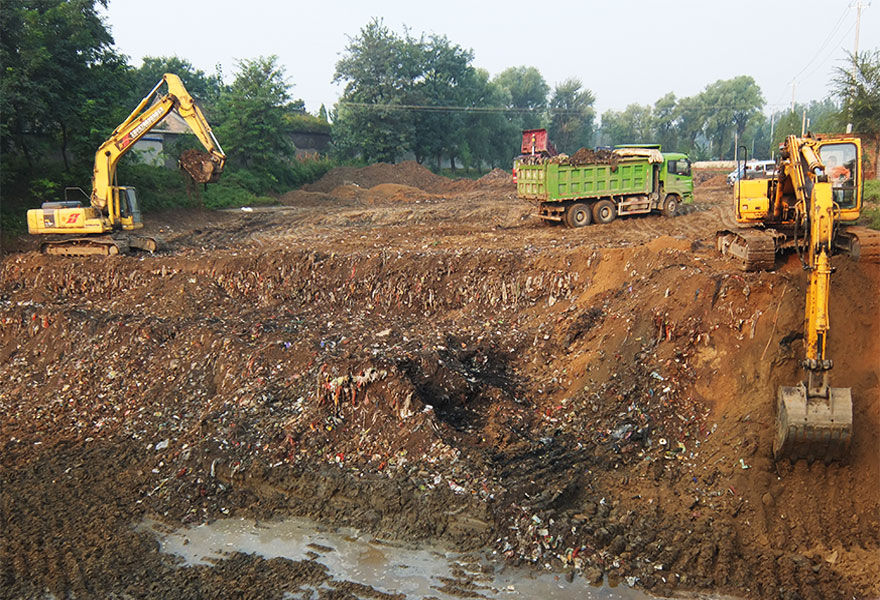 垃圾填埋场开挖