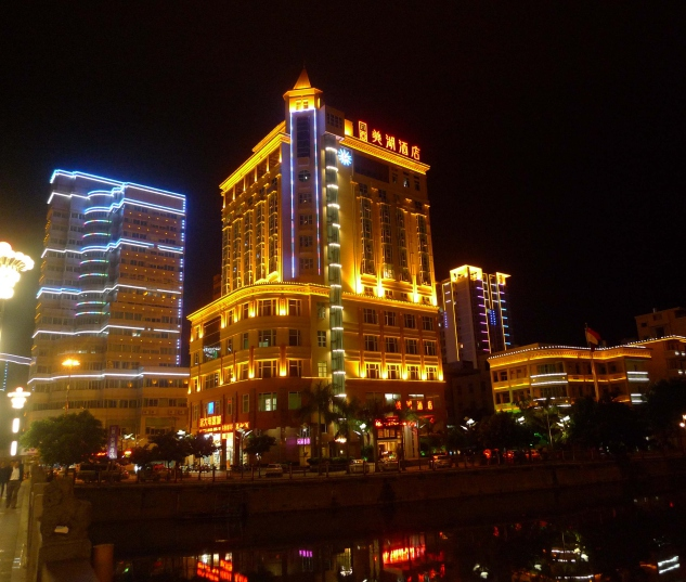 樓宇亮化