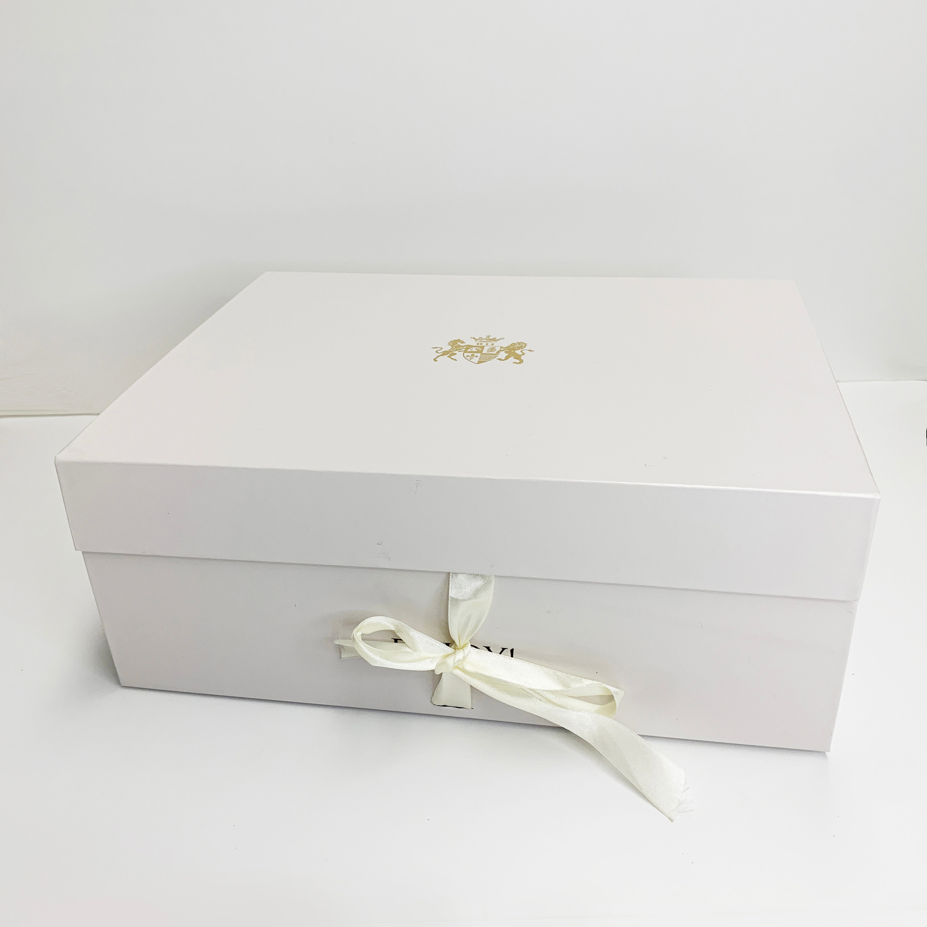 Customized high-end brand gift box packaging magnet gift boxes