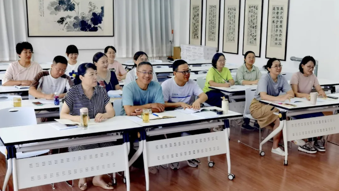 深耕思考型课堂，聚力学科新篇章