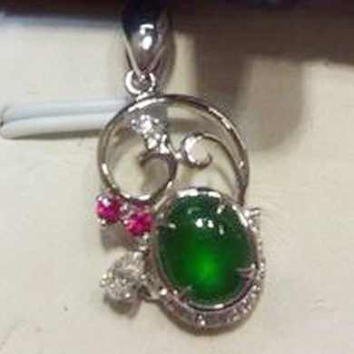 18K金镶钻石翡翠吊坠 K140102010