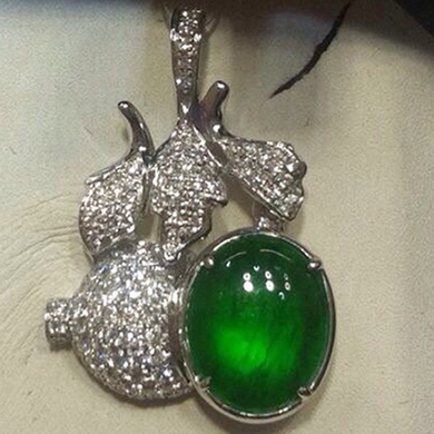 18K金镶钻石翡翠吊坠 K140102012