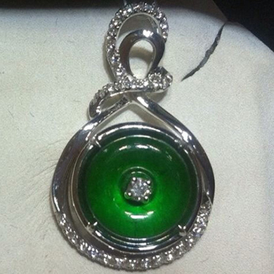 18K金镶钻石翡翠吊坠 K140102013