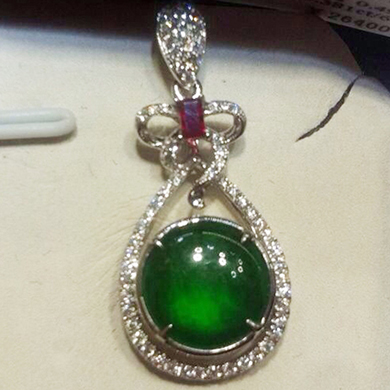 18K金镶钻石翡翠吊坠 K140102014