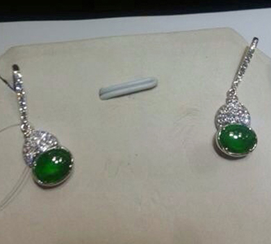 18K金镶钻石翡翠耳钉  K140102005