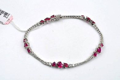 红宝石手链一口价751522