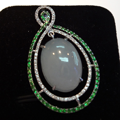 米莎雅18K金翡翠白蓝宝石翠榴石吊坠 dsc01405