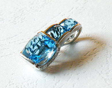 14K金天空蓝托帕石吊坠PD2102