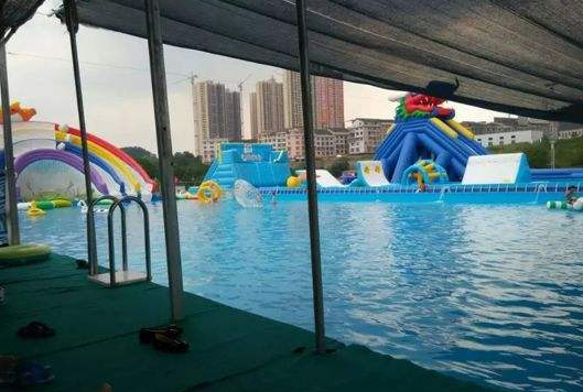 移动水上乐园